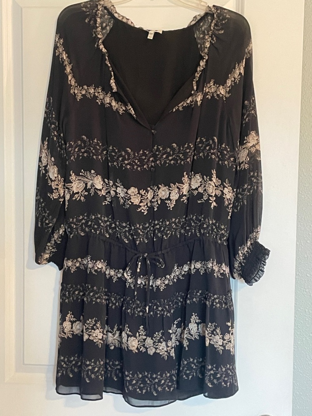 Joie Black Dress with Cream Floral Print and Drawstring Waist size L